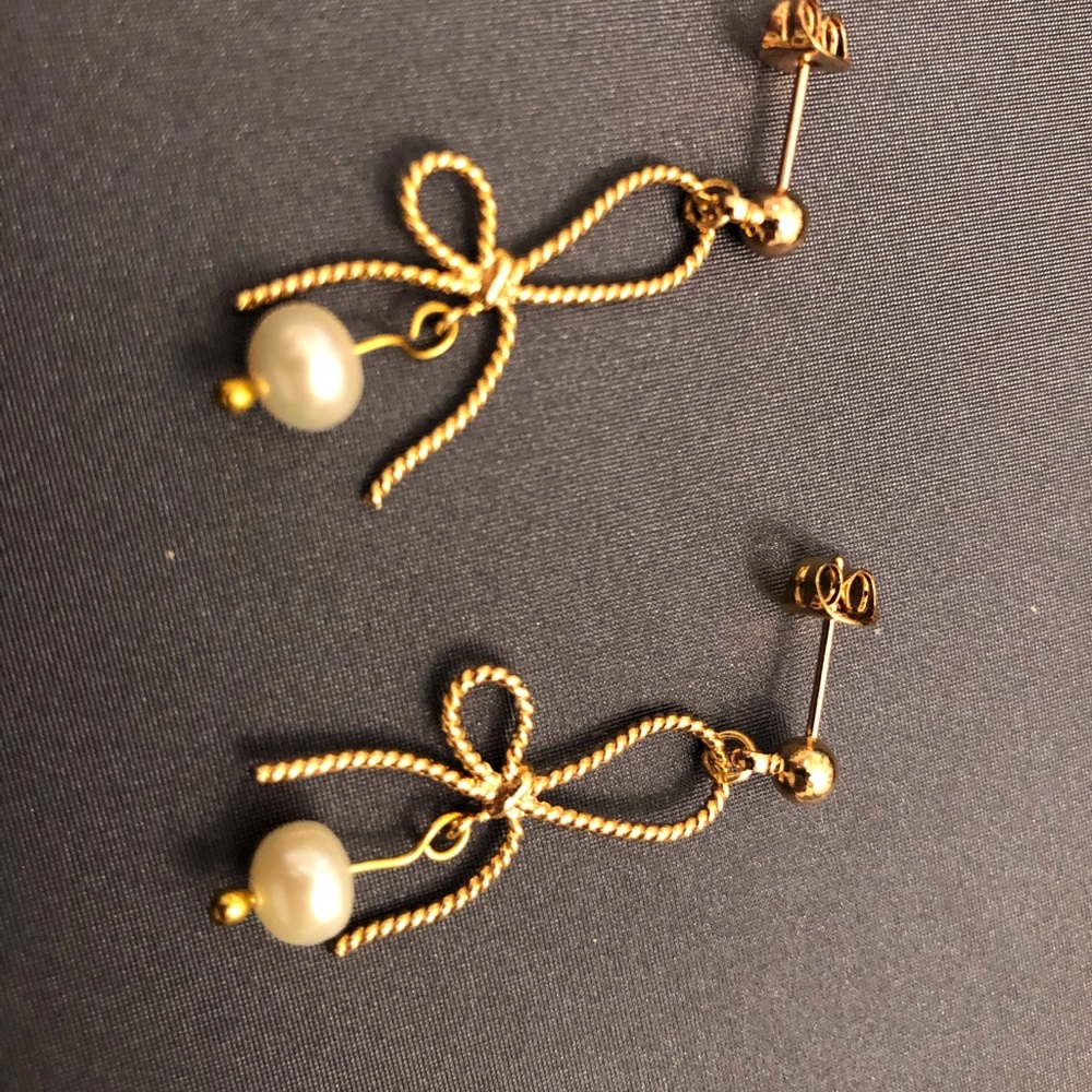 Fresh water pearls, gold plated accessories.